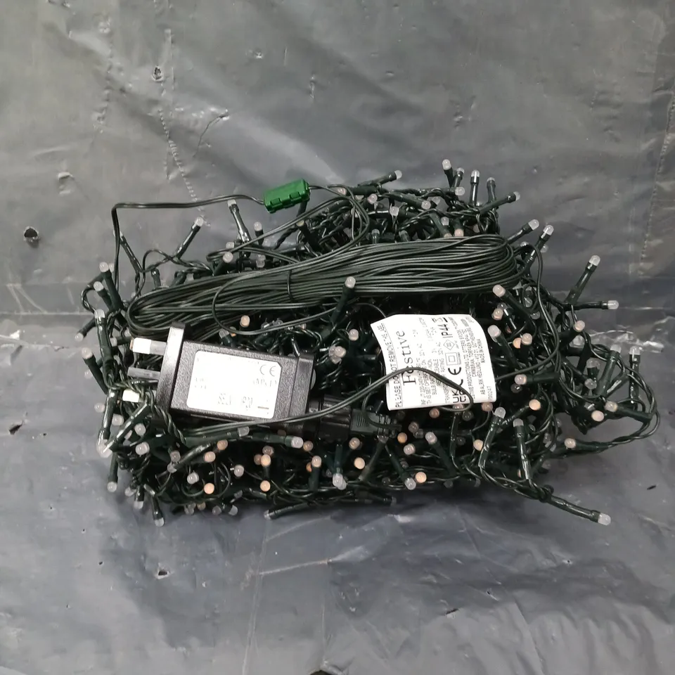 1000 WARM WHITE GLOW WORM CHRISTMAS LIGHTS