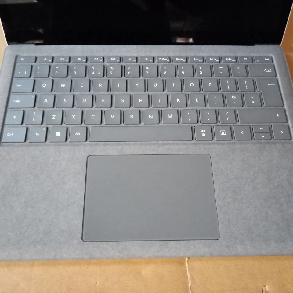 MICROSOFT SURFACE PRO TOUCH SCREEN LAPTOP IN SILVER - MODEL 1950