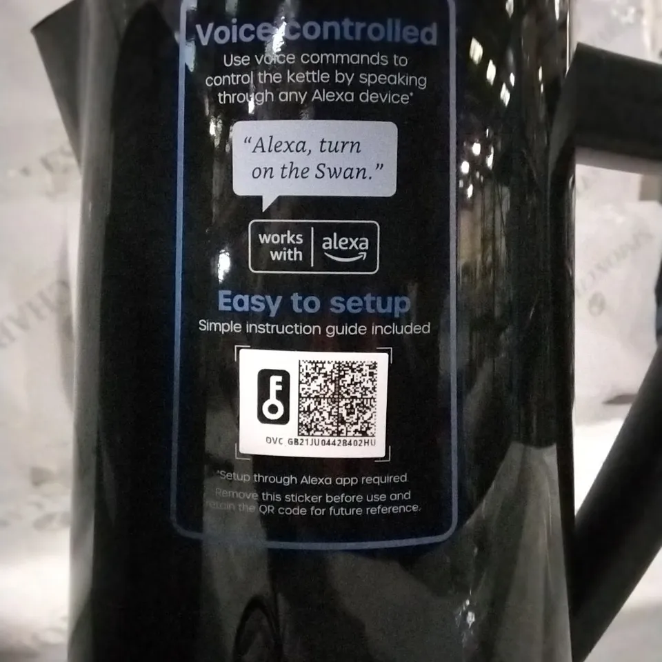 BOXED SWAN 1.5 LITRE DIGITAL KETTLE 
