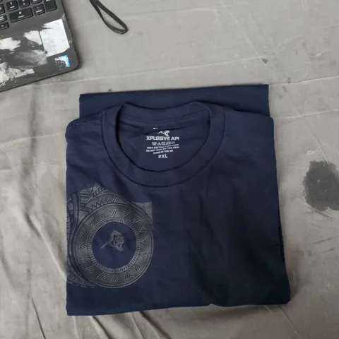 BOX OF APPROXIMATELY 25 ASSORTED CLOTHING ITEMS TO INCLUDE:  XPLOSIVE APE TSHIRT AND GREEN WORK PANTS