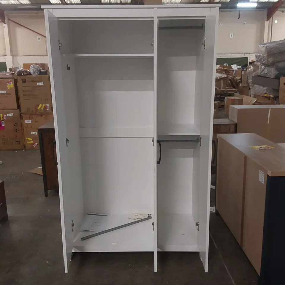 LIMESTONE 3 DOOR MANUFACTURED WOOD WARDROBE