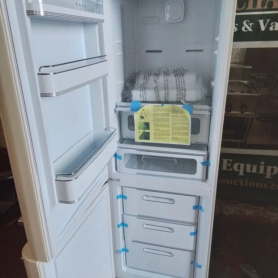 SMEG FREESTANDING 70/30 FRIDGE FREEZER IN CREAM - FAB32LCR5UK