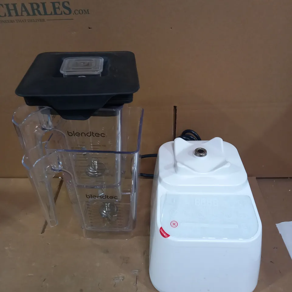 BLENDTEC 650 BLENDER WHITE