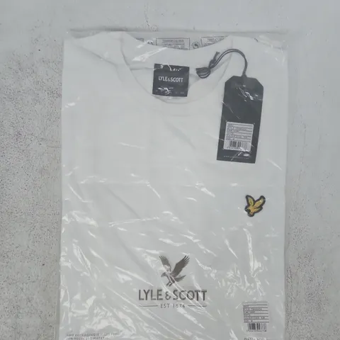 BAGGED LYLE & SCOTT T-SHIRT IN WHITE SIZE MEDIUM