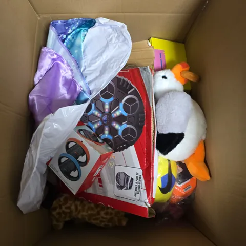 LARGE QUANTITY OF ASSORTED TOYS AND GAMES TO INCLUDE - TEDDIES, FOOTBALLS AND FANCY DRESS