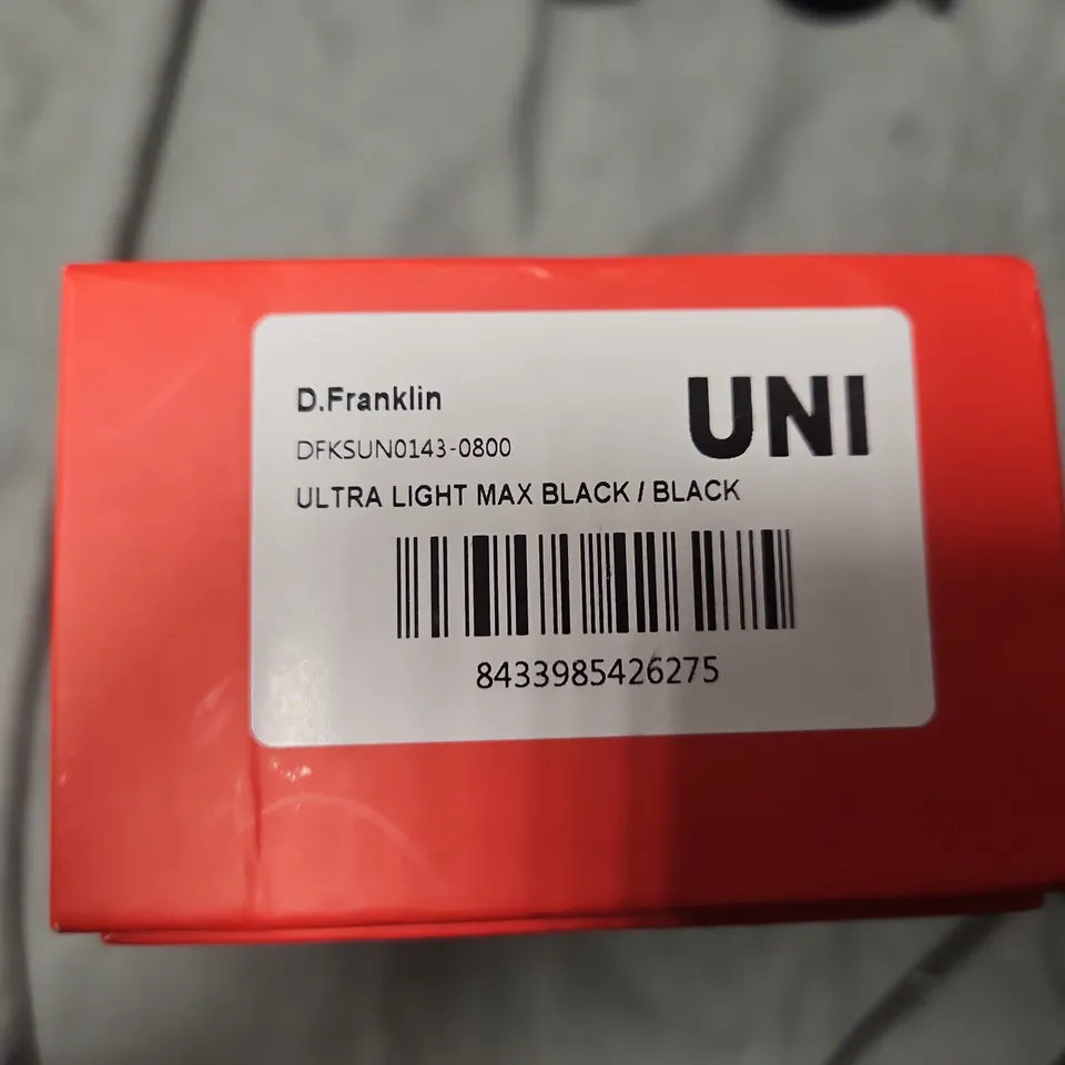 BOXED D.FRANKLIN SUNGLASSES DFKSUN0143 ULTRA LIGHT MAX BLACK