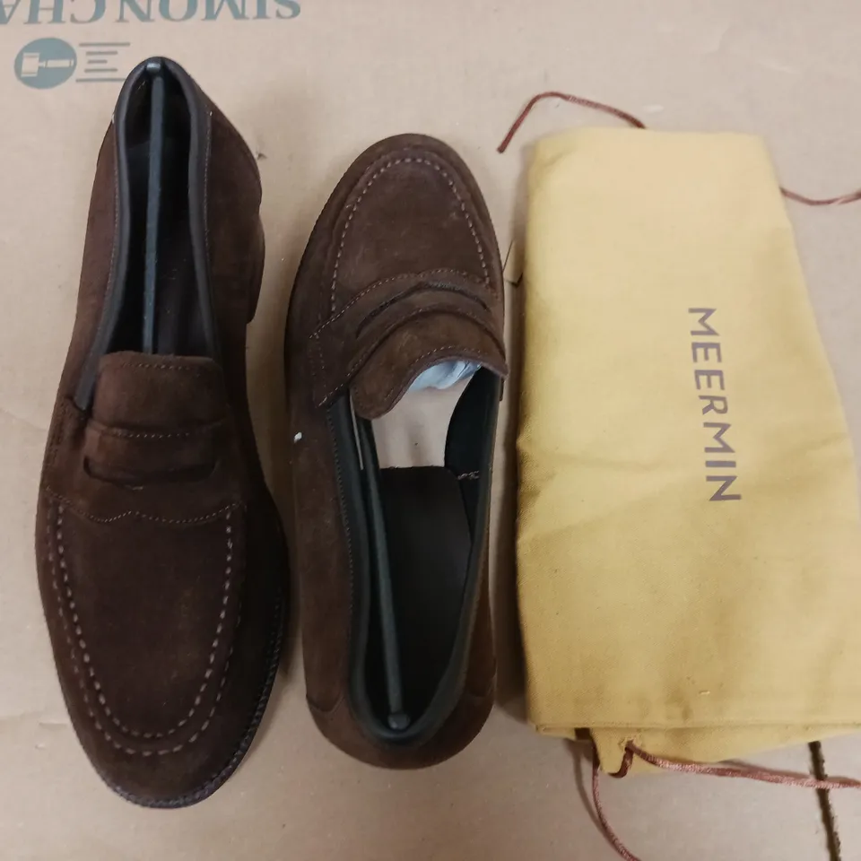 BOX PAIR OF MEERMIN SUPERBUCK SHOE IN DARK BROWN - 5 E