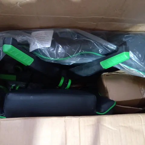 BOXED OFFICE UNBRANDED OFFICE CHAIR IN BLACK & GREEN
