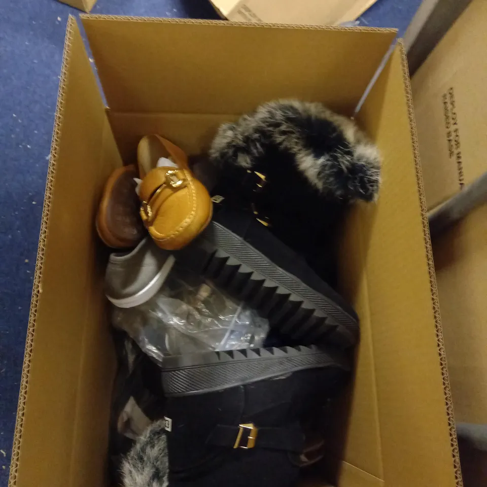 LOT OF APPROX 12 RANDOM SHOES FOR MEN & WOMEN MULTIPLE SIZES