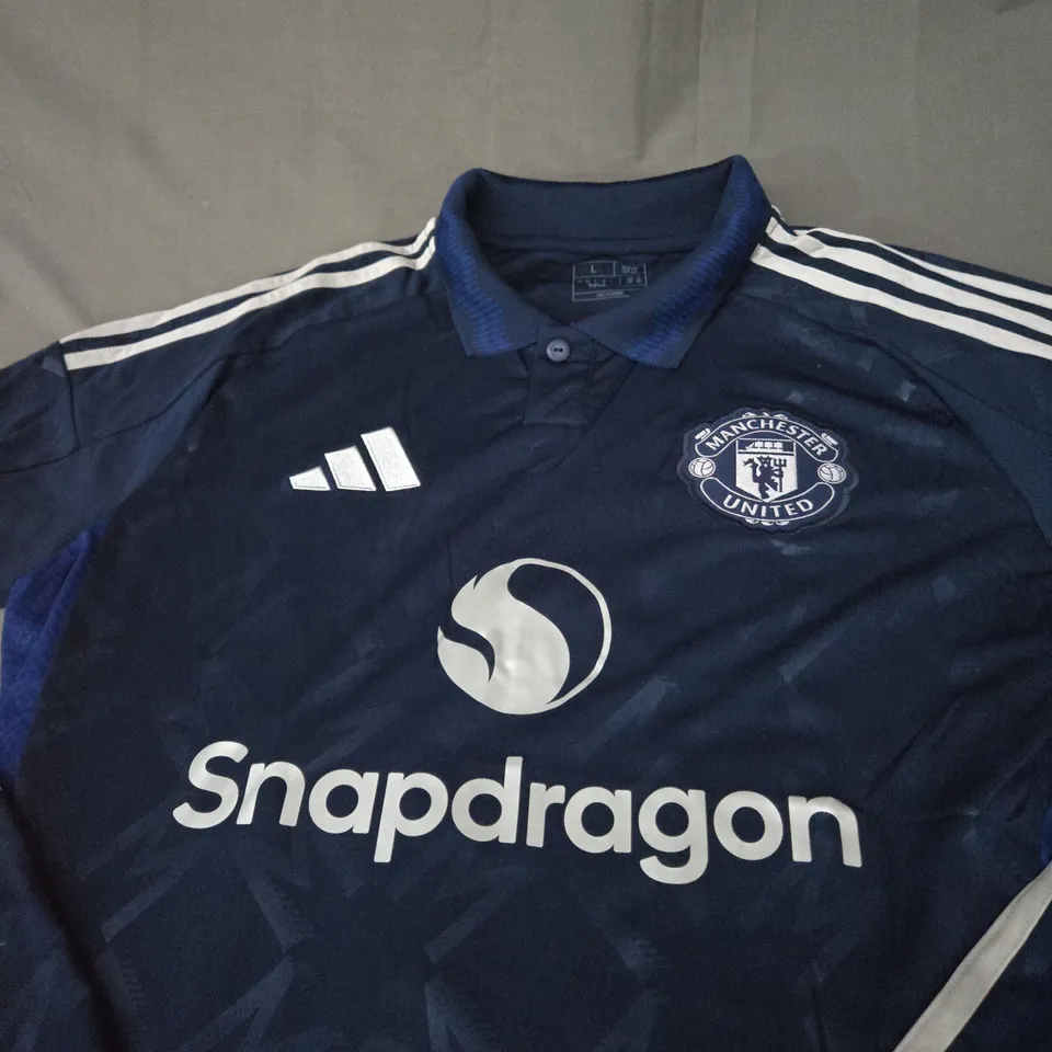 MANCHESTER UNITED FC AWAY SHIRT WITH YORO SIZE L