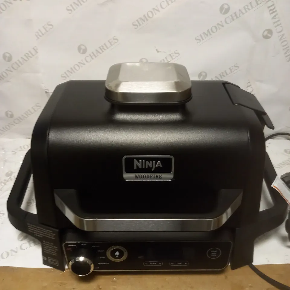 NINJA WOODFIRE ELECTRIC BBQ GRILL & SMOKER WITH AIR FRY FUNCTION OG701UKQ