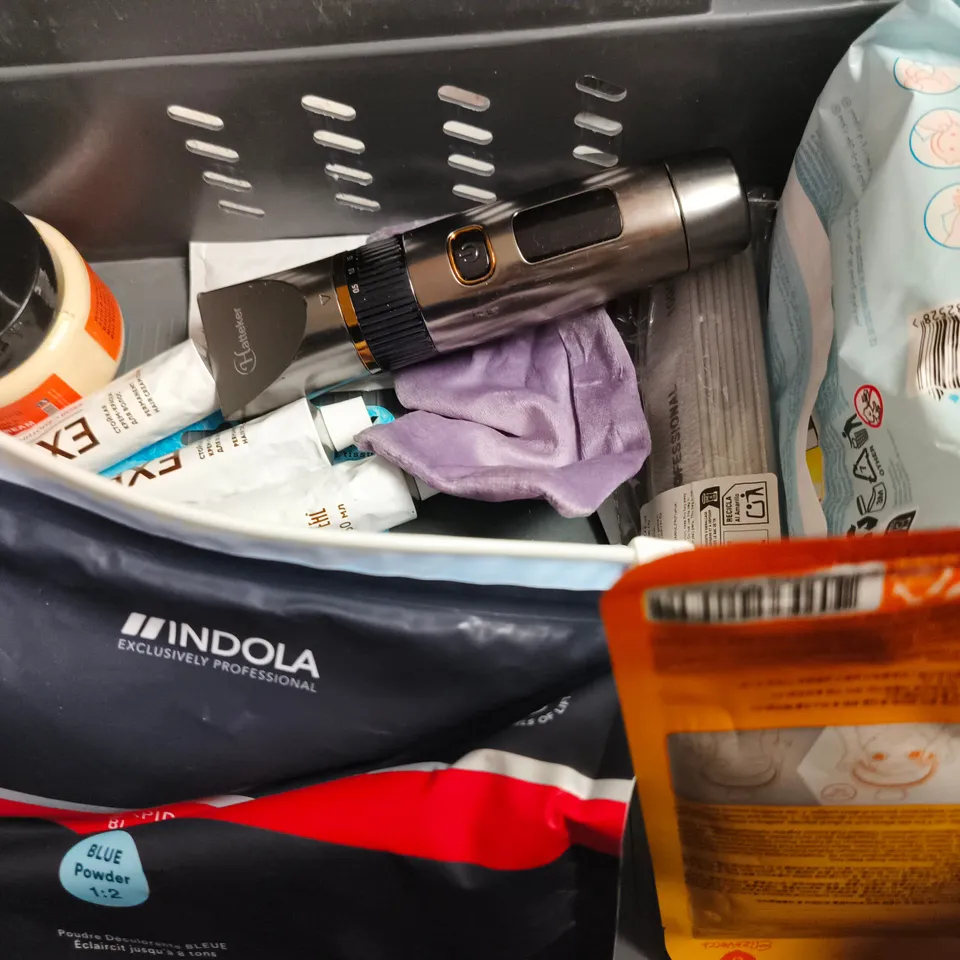 APPROX 12 ASSORTED BEAUTY PRODUCTS TO INCLUDE BODY HAIR TRIMMER, ELECTRIC TOOTHBRUSH, NIVEA POST SHAVE BALM, ETC 
