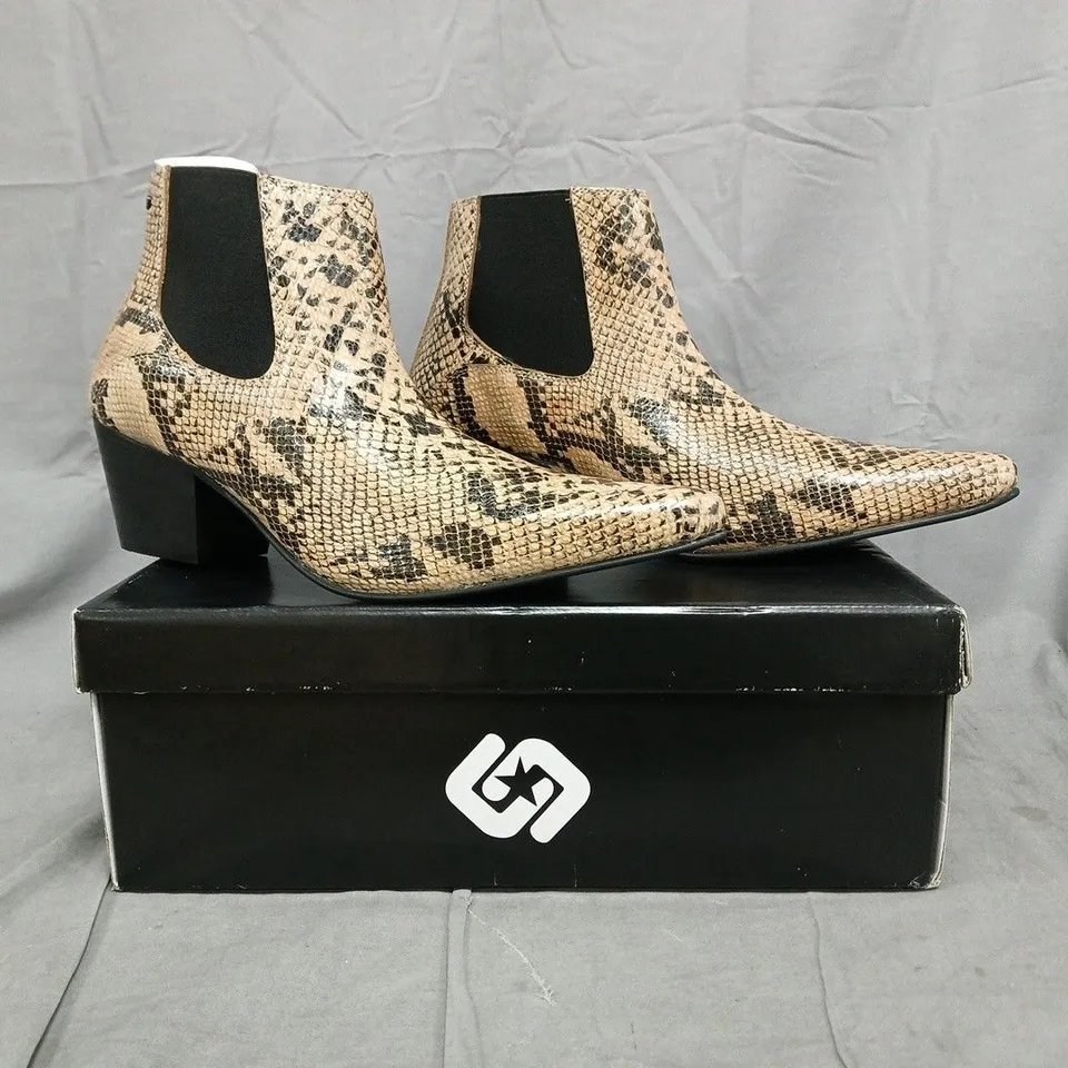 BOXED PAIR OF CLUB CUBANO LEATHER CUBAN HEEL BOOTS IN PYTHON SIZE UK 10