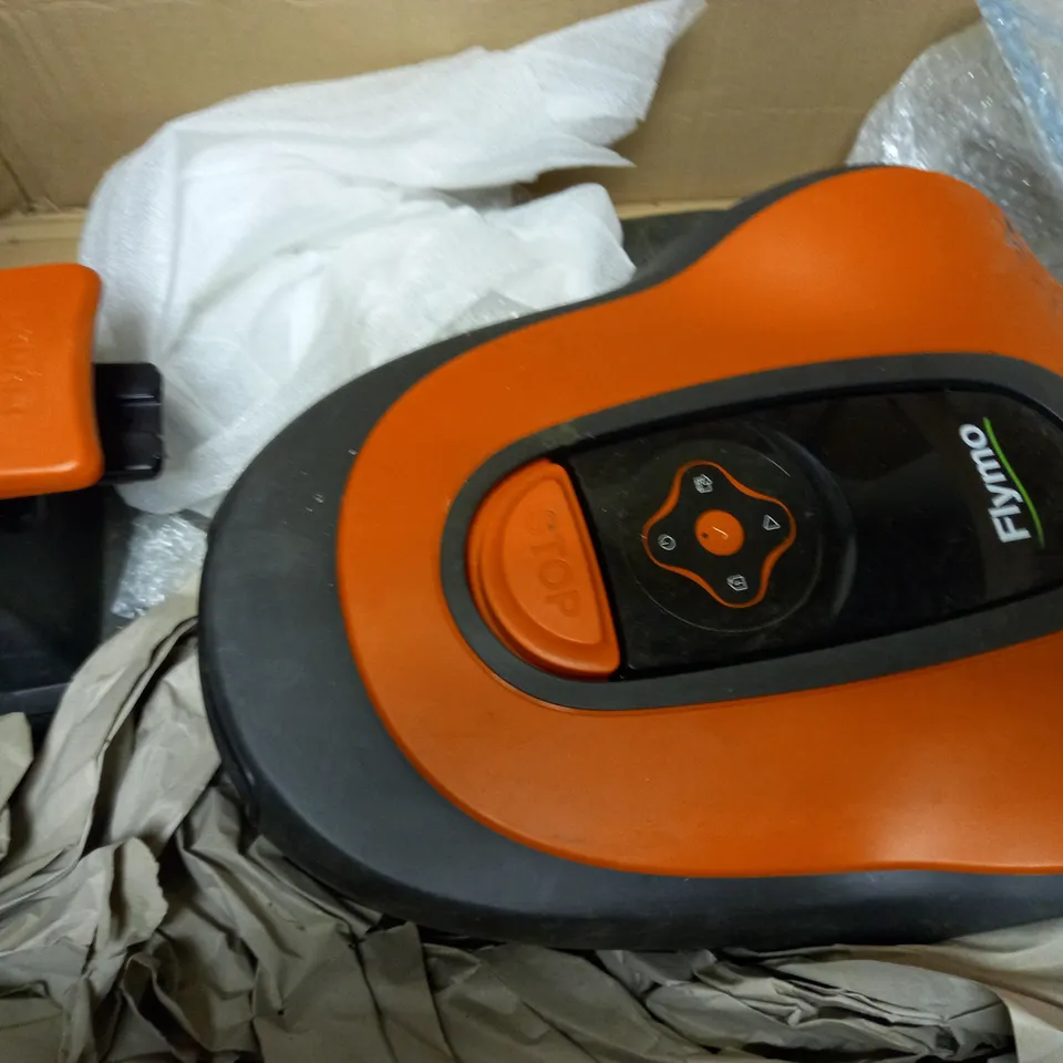 FLYMO ROBOTIC LAWNMOWER