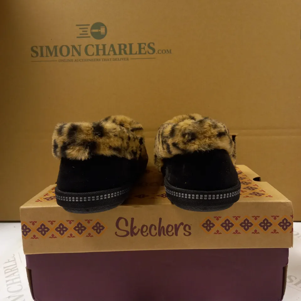 SKETCHERS FUR LEOPARD SLIPPERS SIZE 4.5