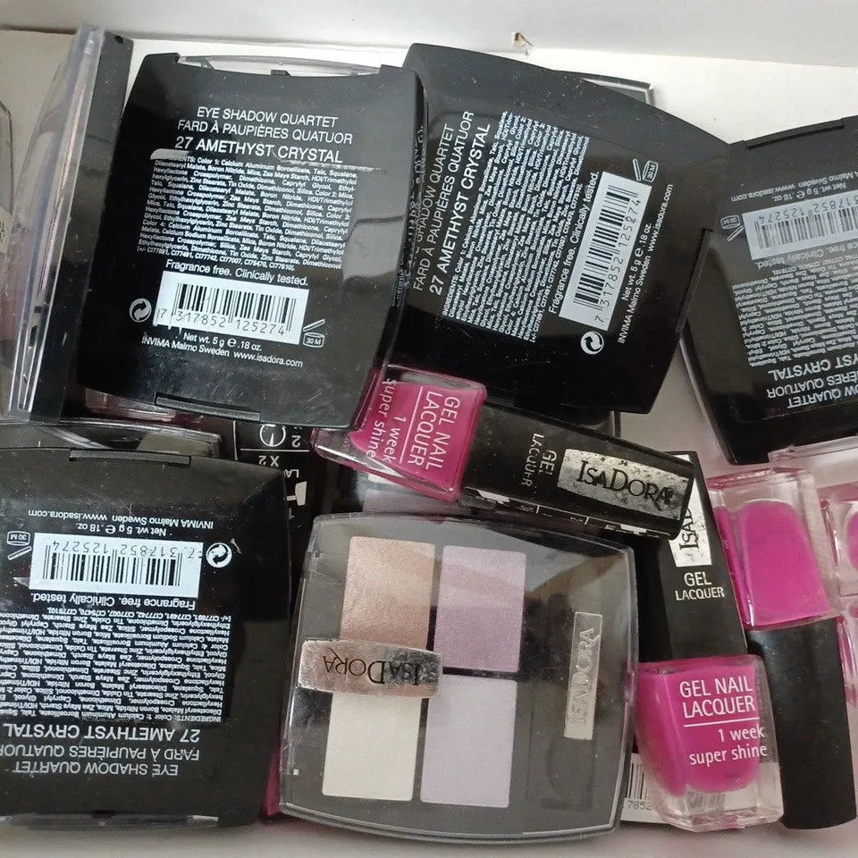 APPROXIMATELY 19 ASSORTED ISADORA BEAUTY PRODUCTS TO INCLUDE GEL NAIL LACQUER #223 CHERISE AND EYESHADOW QUARTET #27 AMETHYST CRYSTAL  