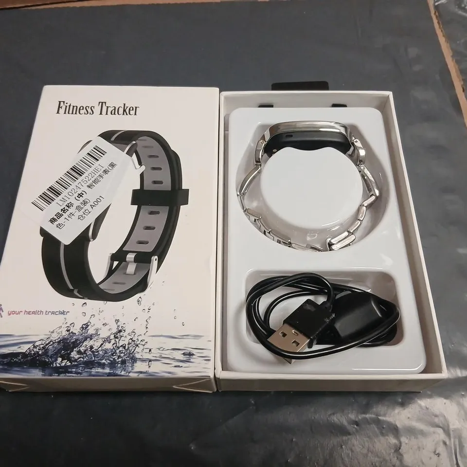 FITNESS TRACKER WATCH – BOXED WITH USB CHARGING CABLE