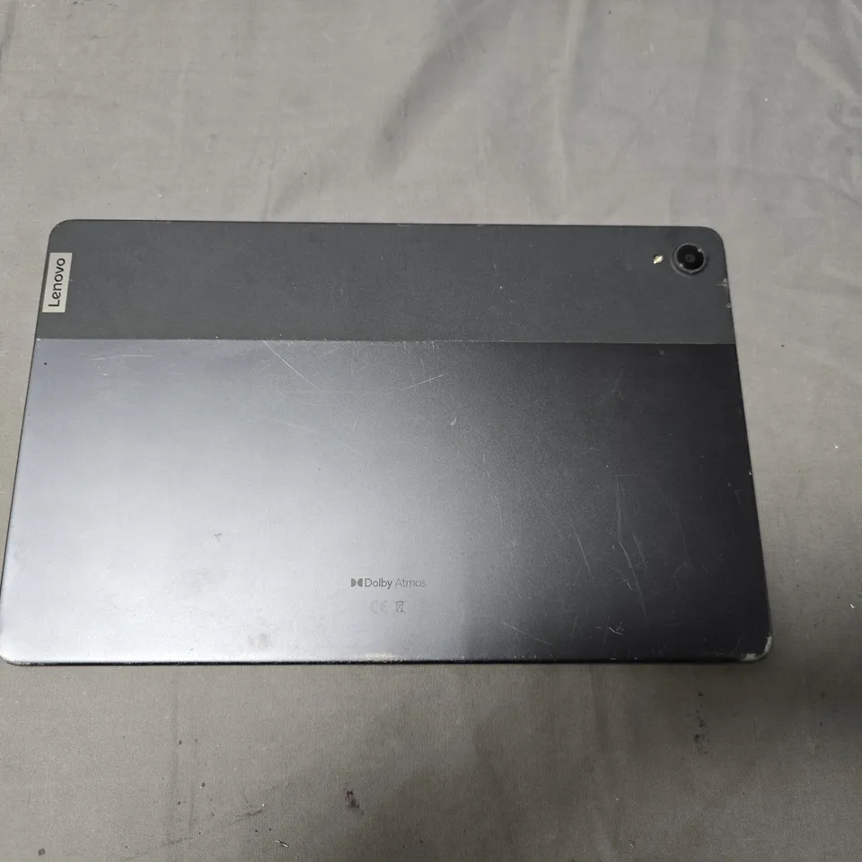 LENOVO TABLET – TWO-TONE BACK WITH DOLBY ATMOS BRANDING 
