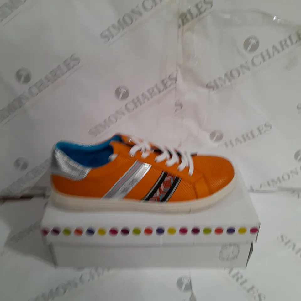 BOXED ADESSO SASHA ORANGE TRAINERS SIZE 7