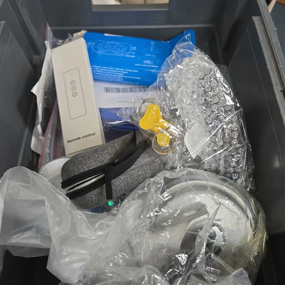 APPROXIMATELY 15 ASSORTED HOUSEHOLD PRODUCTS TO INCLUDE HIGH SPEED MILK FROTHER, BUNGEE CORD AND SOOTHING PET WIPES