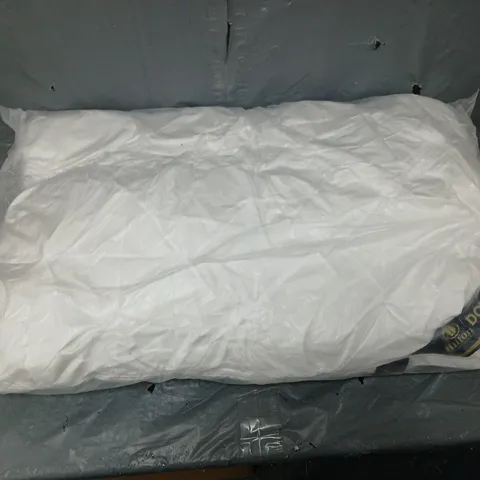 HILTON DOWN QUILT SINGLE PILLOW