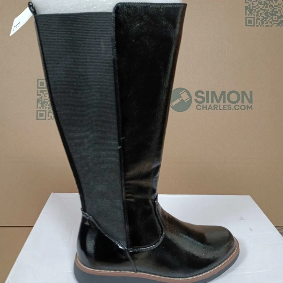 BOXED PAIR OF EMMA BLACK PATENT LEATHER KNEE-HIGH BOOTS- UK SIZE 5
