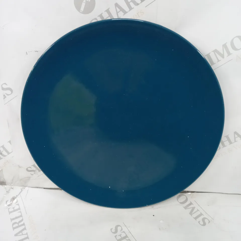 BRAND NEW BOXED CESIRO 12 PIECE PORCELAIN DINNERWARE SET IN SHINY BLEUMARIN TO INCLUDE LARGE PLATES, SMALL PLATES AND BOWLS - COLLECTION ONLY