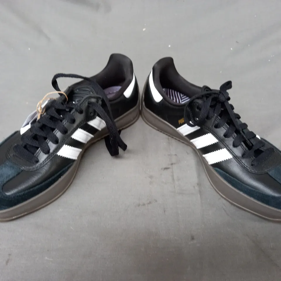 BOXED PAIR OF ADIDAS PUIG SAMBA SHOES IN BLACK UK SIZE 6