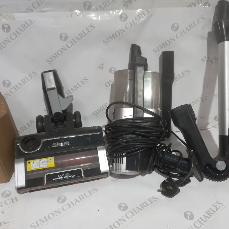 SHARK STRATOS ANTI HAIR WRAP PET PRO VACUUM CLEANER HZ3000UKT