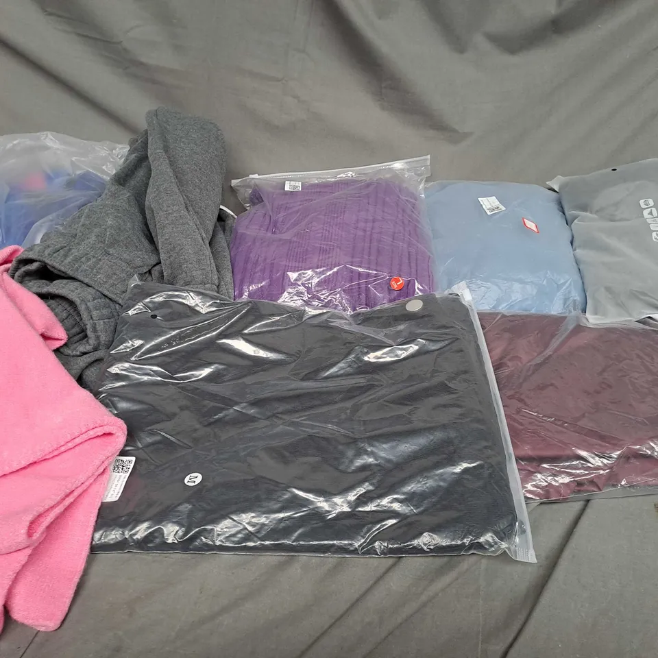 BOX OF ASSORTED CLOTHING ITEMS IN VARIOUS COLOURS, SIZES AND STYLES