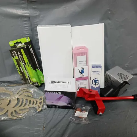 APPROXIMATELY 12 ASSORTED HOUSEHOLD ITEMS TO INCLUDE TRACER PENCIL KIT, LAMP BEAD, SPARE SPOOL, ETC