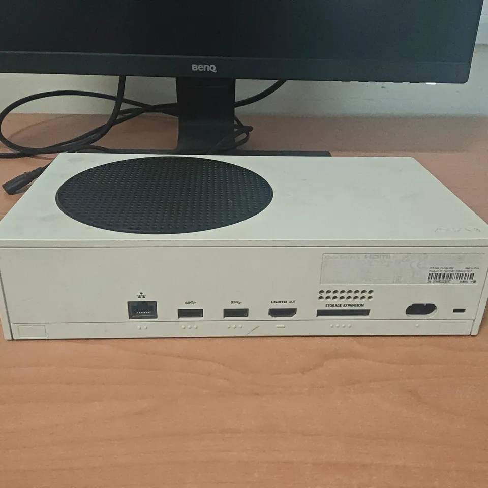 UNBOXED XBOX SERIES S DISC FREE CONSOLE
