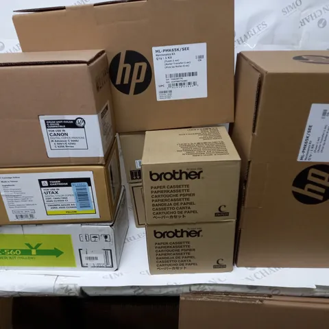 LOT OF 9 ASSORTED PRINTER ITEMS TO INCLUDE HP-PMK65K/SEE AND BROTHER PAPER CASSETTES