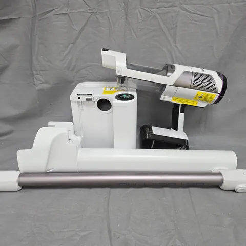 SHARK BU3000 SERIES CORDLESS VACUUM WITH AUTO-EMPTY DOCK – COMPONENTS SHOWN