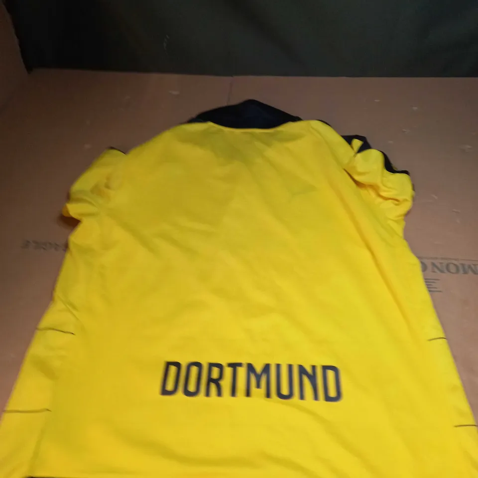 BORUSSIA DORTMUND FC HOME SHIRT SIZE L