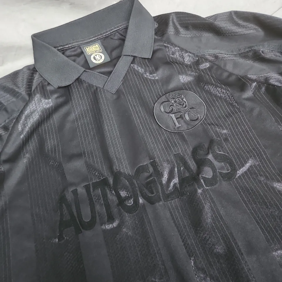 CHELSEA RETRO FOOTBALL JERSEY IN BLACK - XXL