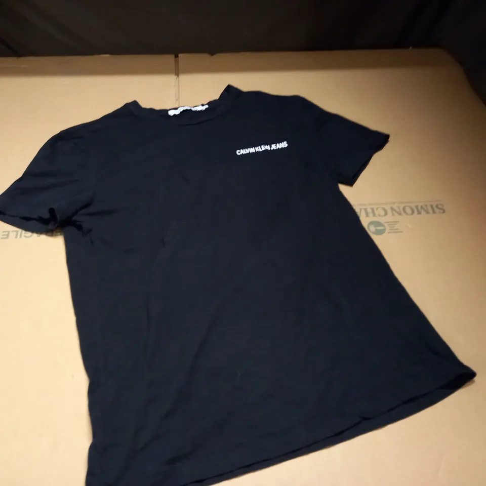 CALVIN KLEIN JEANS BLACK T-SHIRT - M