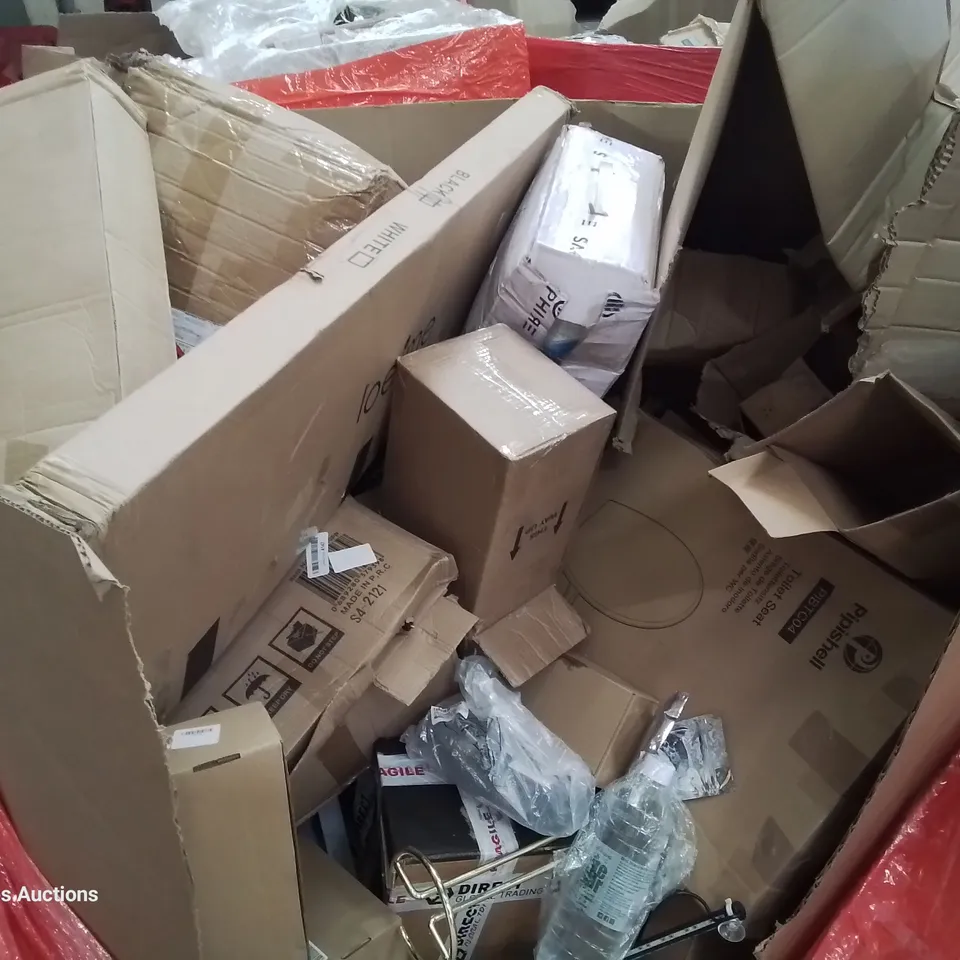PALLET OF ASSORTED ITEMS INCLUDING: MODERN FLOOR LAMP, LED AQUARIUM LIGHT, CARRY BAG, PAINT SET, TOILET SEAT