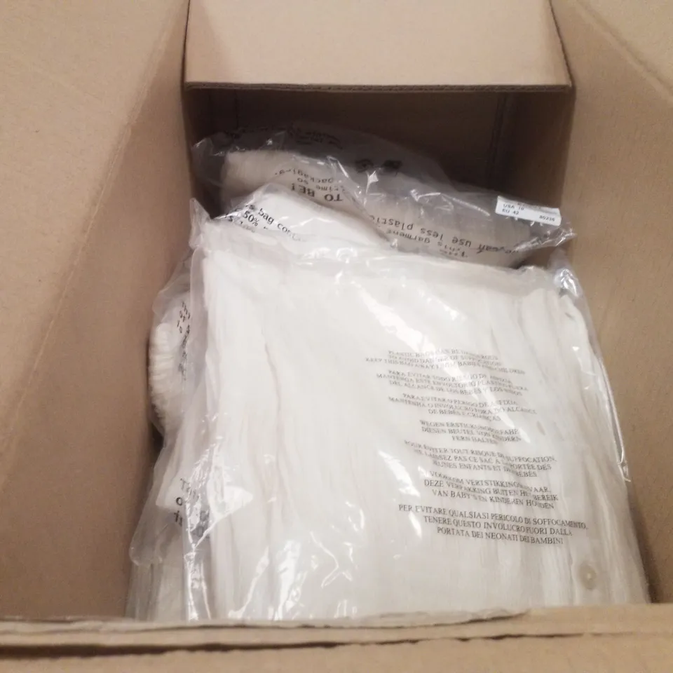 BOX CONTAINING APPROXIMATELY 14X BRAND NEW JD WILLIAMS TEXTURED SHIRT - COLOUR IVORY - SIZE 14