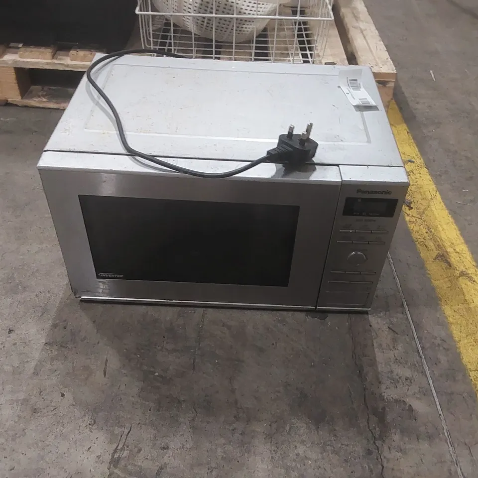 PANASONIC 1000W MICROWAVE OVEN