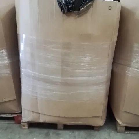 PALLET TO CONTAIN A LARGE QUANTITY OF PILLOWS