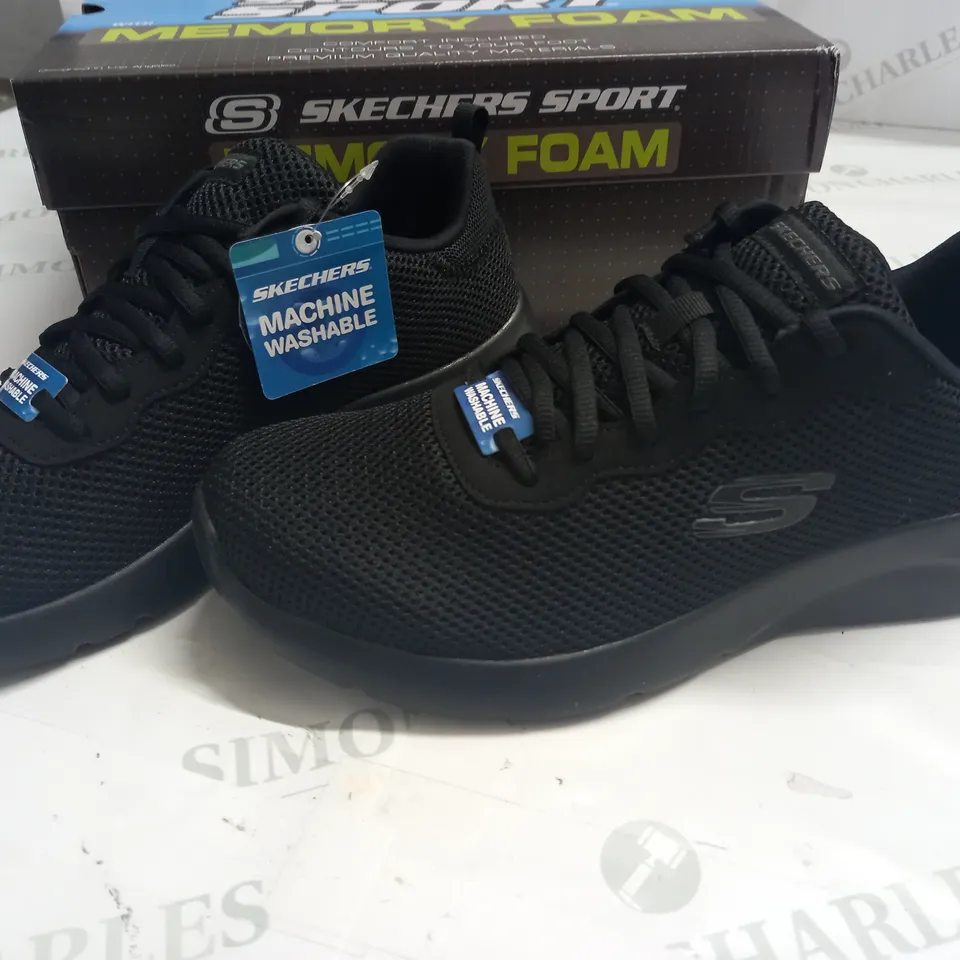 BOXED PAIR OF SKECHERS DYNAMIGHT 2 TRAINERS IN BLACK - 8