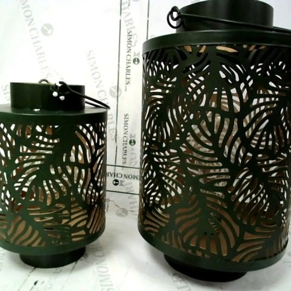2 HANGING LAMPS - GREEN