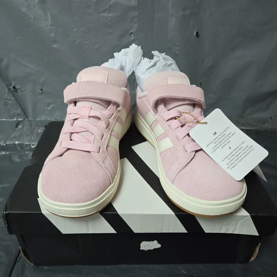 BOXED PAIR OF ADIDAS GRAND COURT 00S KIDS TRAINERS IN PINK - UK 12K