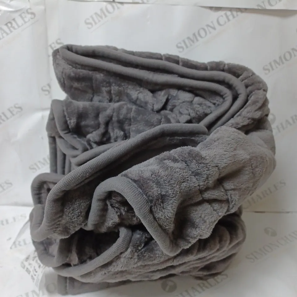 BOXED COZEE HOME HEATED BLANKET IN GREY 