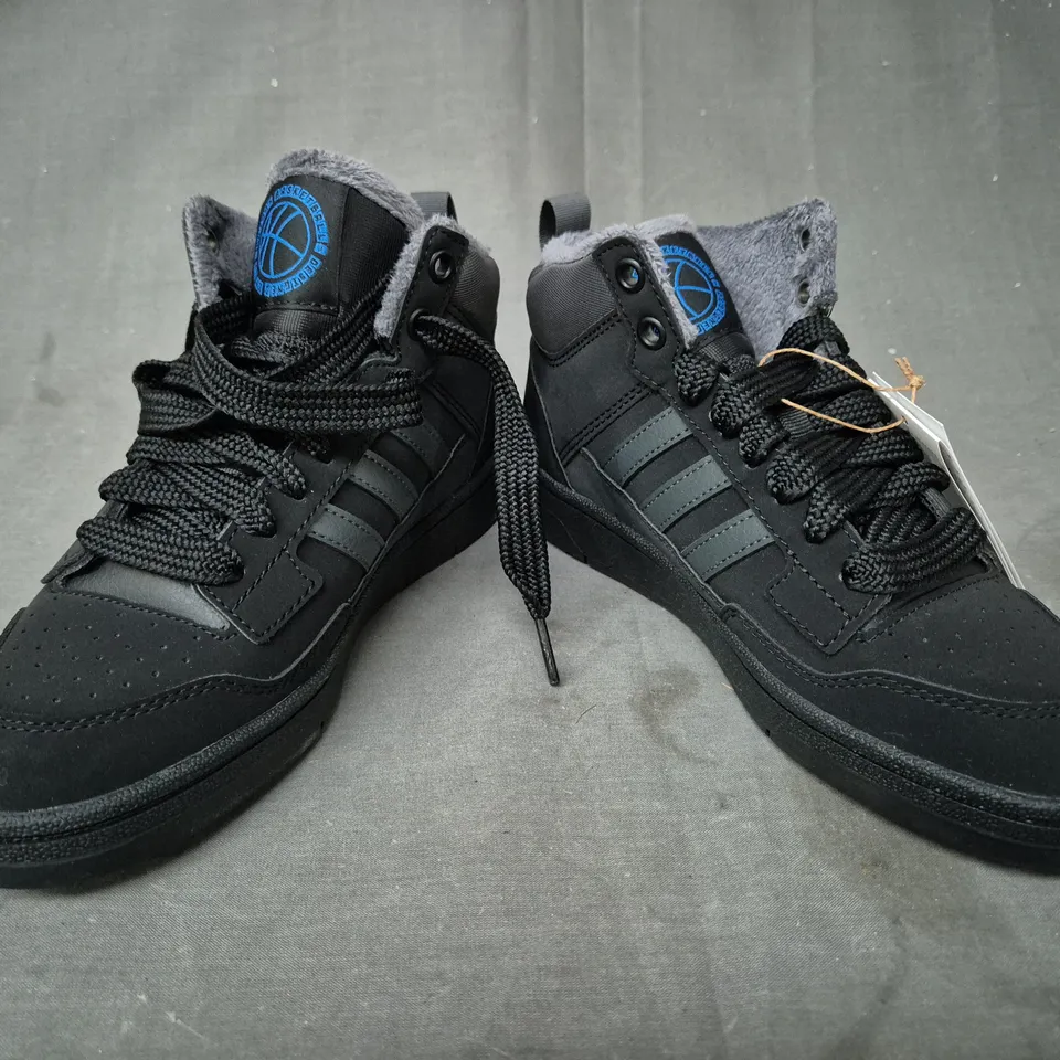 BOXED PAIR OF ADIDAS RAPID COURT MID J WINTERIZ KID'S SHOES IN BLACK UK SIZE 4.5