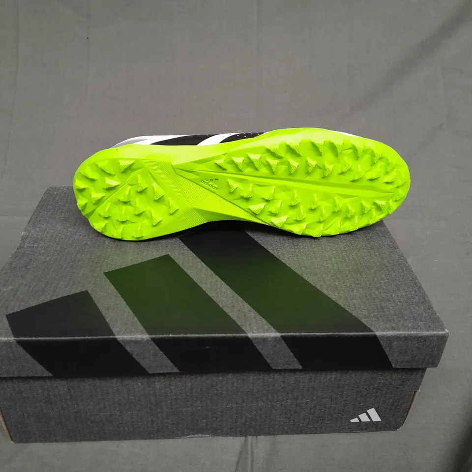 BOXED PAIR OF ADIDAS PREDATOR ACCURACY .3  IN WHITE SIZE UK 4