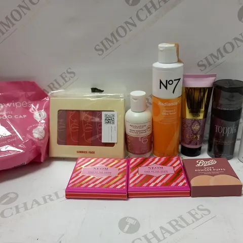 LOT OF APPROX 10 ASSORTED BEAUTY ITEMS TO INCLUDE NO.7 VITAMIN C TONER, LIPSY GLAM BODY LOTION, DERMATICA CLEANSING GEL, ETC