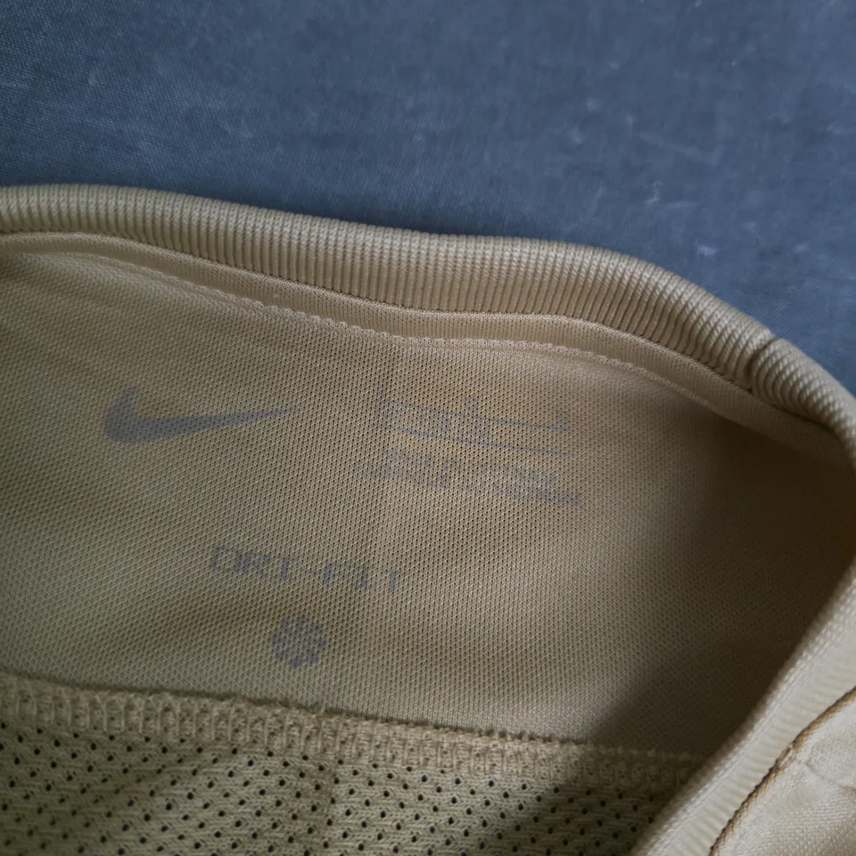 NIKE KIDS' T-SHIRT - BEIGE, SHORT SLEEVE WITH SWOOSH LOGO (TAG ATTACHED)