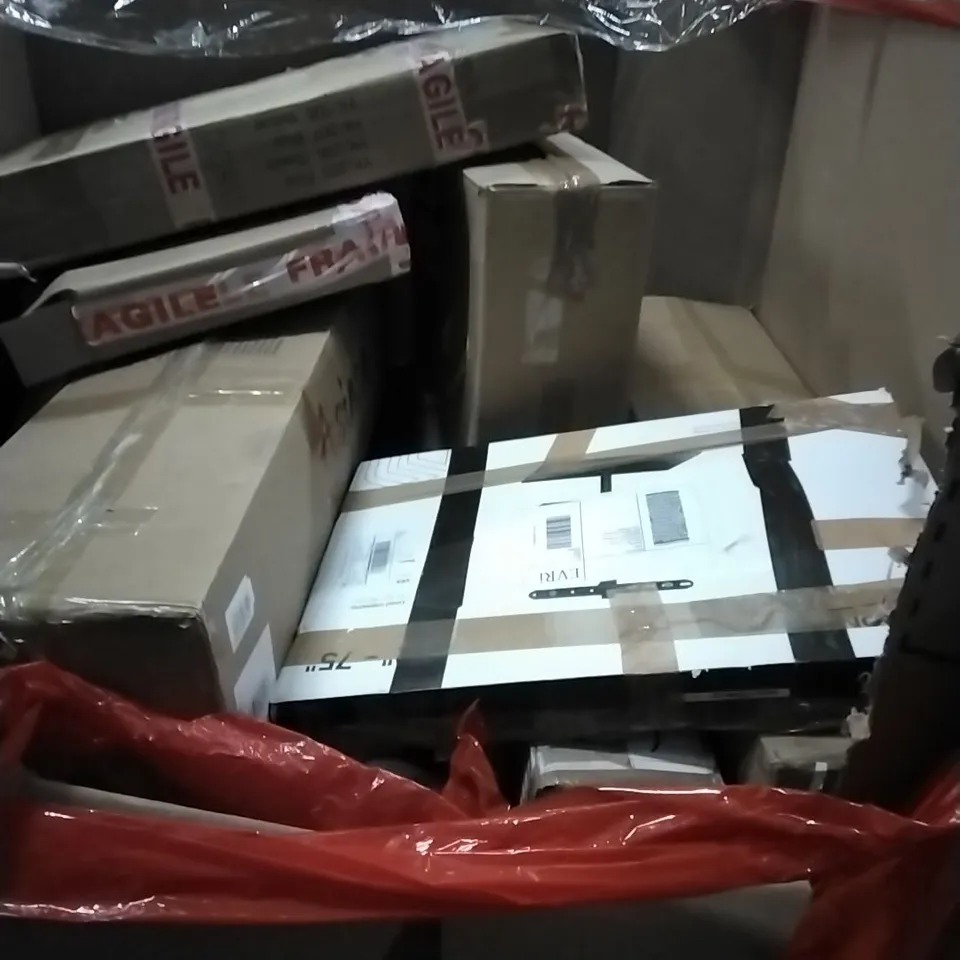 PALLET OF HOUSEHOLD ITEMS TO INCLUDE KICK SCOOTER, 3 PIECE LIGHTED CHRISTMAS DEER,BABY DOLL,RUG AND OTHER ASSORTED ITEMS...